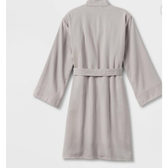 🆕 Room Essentials Gray Bath Robe
100% cotton - Picture 2 of 7